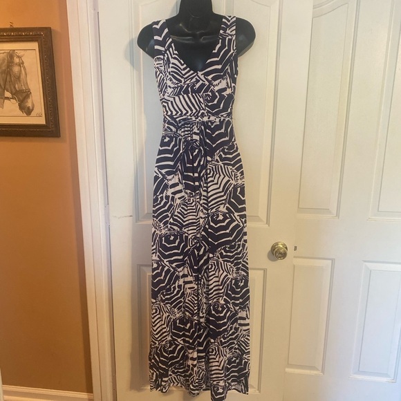 “LILLY PULITZER” Sloan Jersey Maxi Dress in Cabana - Picture 10 of 16
